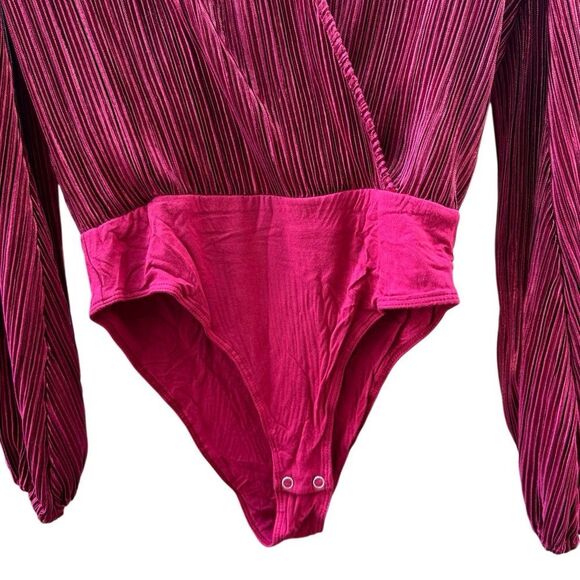Bardot Women's Priscilla Shimmer Bodysuit In Deep Red Size XS - Picture 6 of 8
